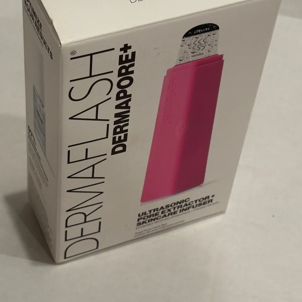 NEW DermaFlash Pore Extractor